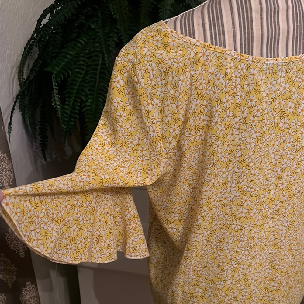 Floral Yellow Women's Top - Picture 5 of 6